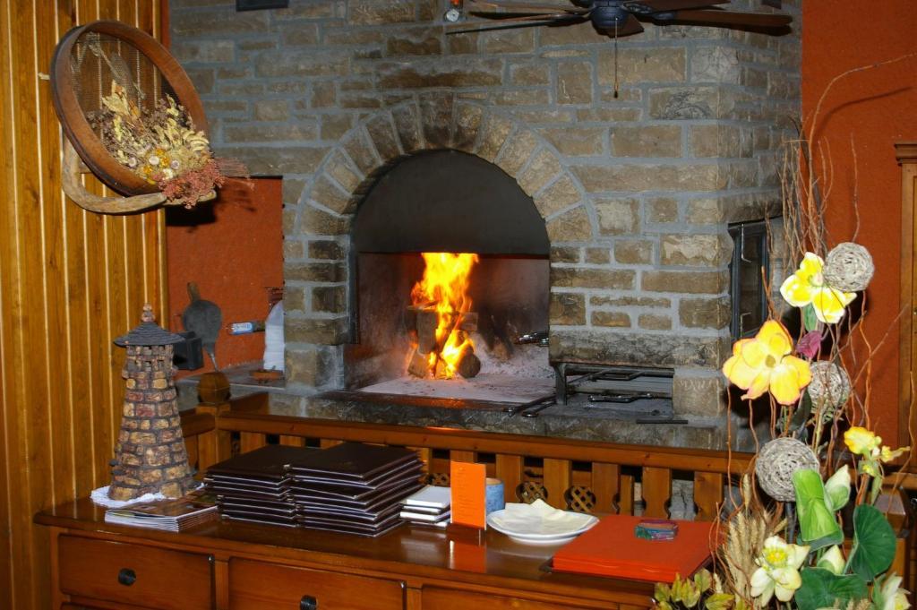 Hosteleria Santa Cruz Santa Cruz de la Serós Kültér fotó