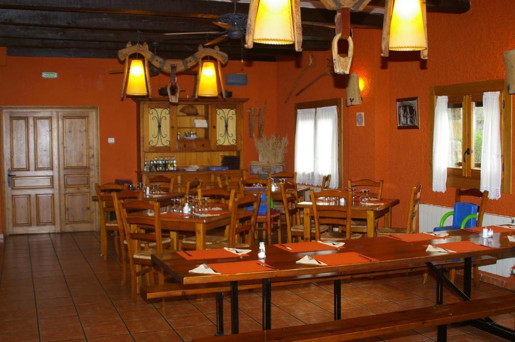 Hosteleria Santa Cruz Santa Cruz de la Serós Kültér fotó