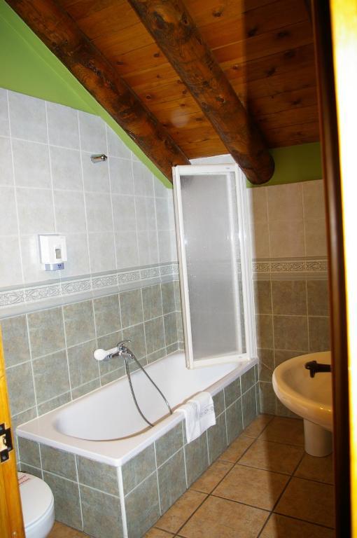 Hosteleria Santa Cruz Santa Cruz de la Serós Szoba fotó